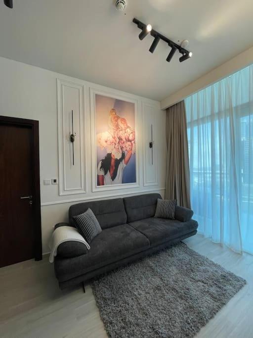 New Luxury Modern Canal View. Daire Dubai Dış mekan fotoğraf