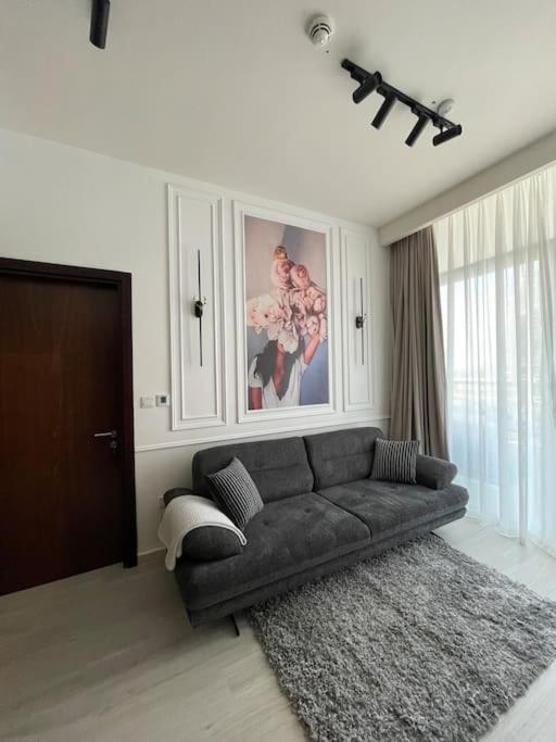 New Luxury Modern Canal View. Daire Dubai Dış mekan fotoğraf