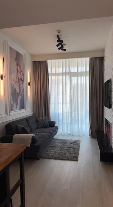 New Luxury Modern Canal View. Daire Dubai Dış mekan fotoğraf