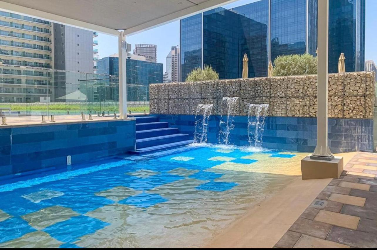 New Luxury Modern Canal View. Daire Dubai Dış mekan fotoğraf